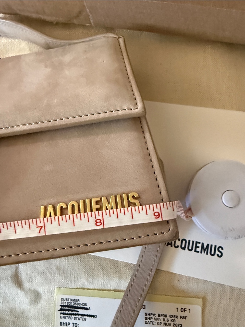 Jacquemus taupe Le Bambino Long beige suede shoulder bag with gold hardware - Picture 9 of 13